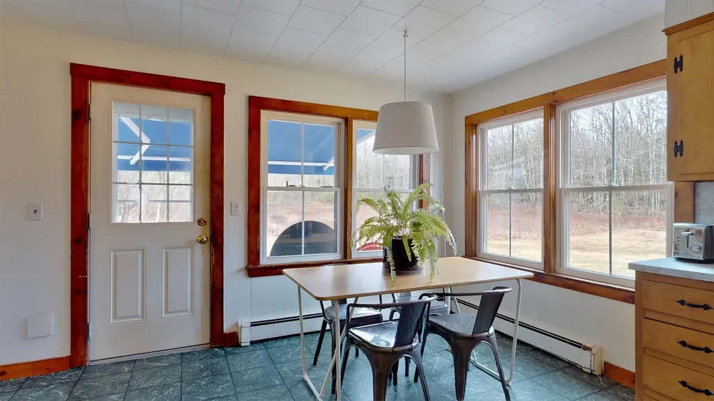 82 Whitten Hill Road Kennebunkport ME 04046