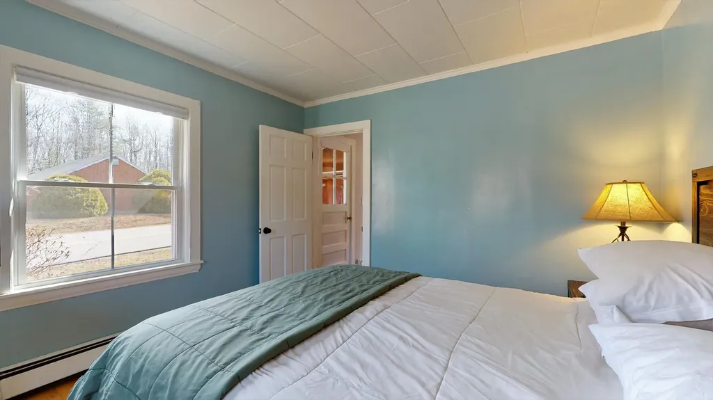 82 Whitten Hill Road Kennebunkport ME 04046