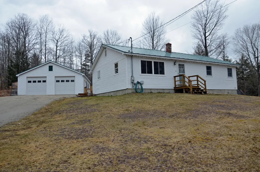 101 Robinson Hill Road Oxford ME 04270