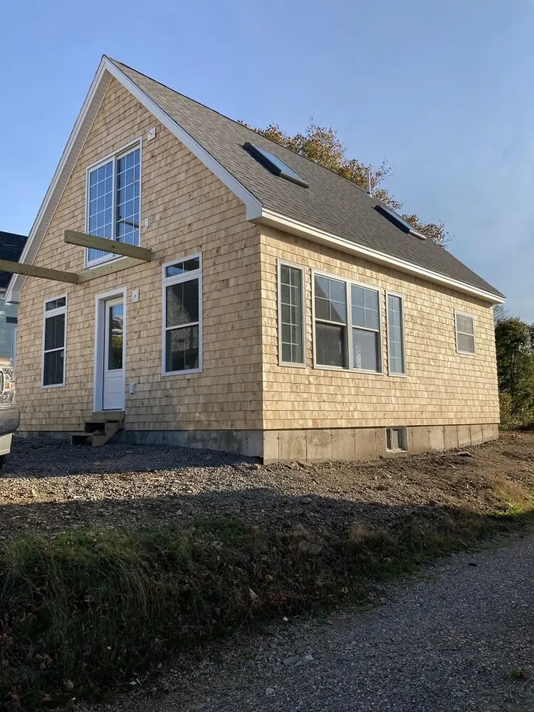 8 Hobson Street Lubec ME 04652