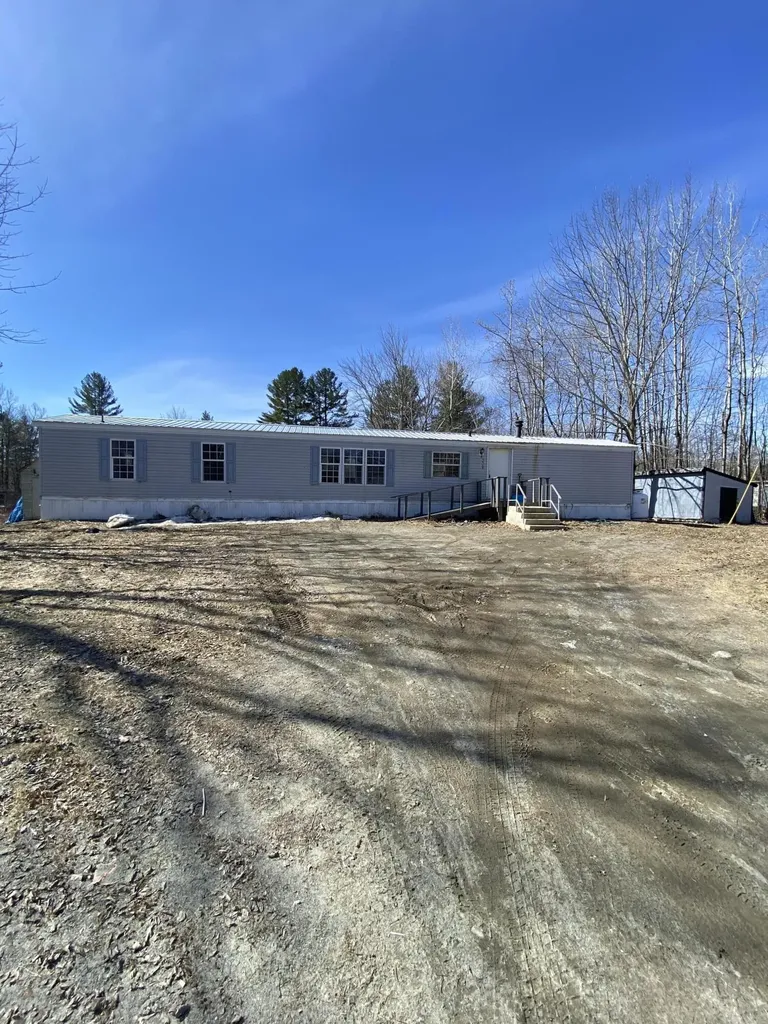 208 High Street Oakland ME 04963