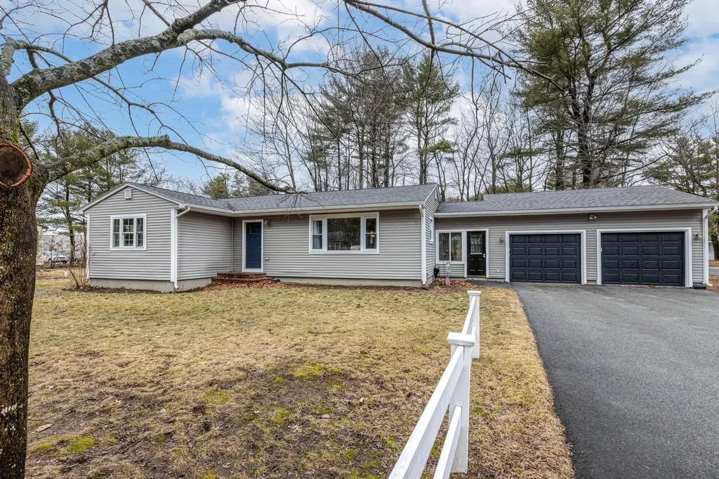 22 Abby Road Windham ME 04062