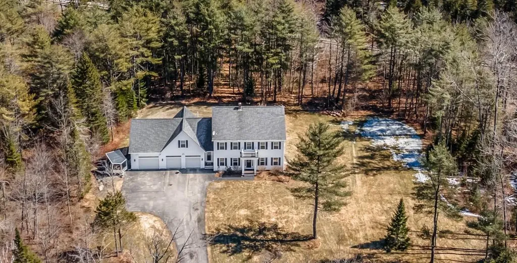 124 Town Farm Road Hampden ME 04444