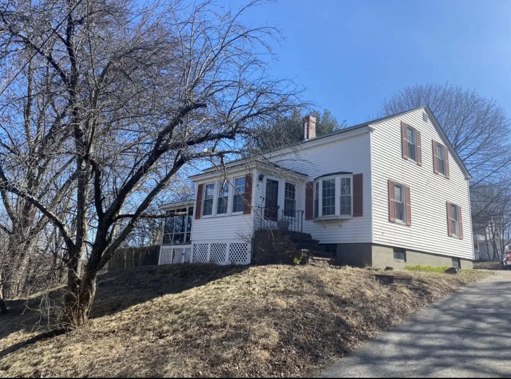 4 Tibbetts Avenue Biddeford ME 04005