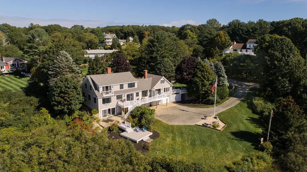 15 Algonac Road York ME 03902