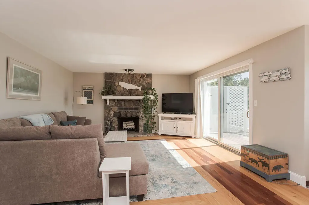 15 Algonac Road York ME 03902