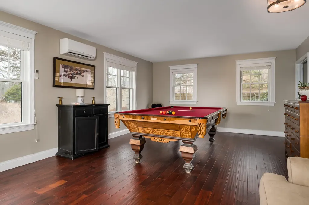 15 Algonac Road York ME 03902
