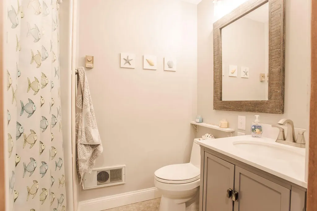 15 Algonac Road York ME 03902