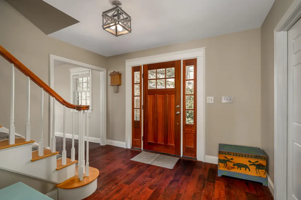 15 Algonac Road York ME 03902