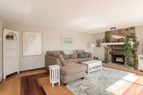 15 Algonac Road York ME 03902