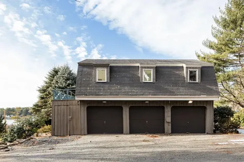 15 Algonac Road York ME 03902