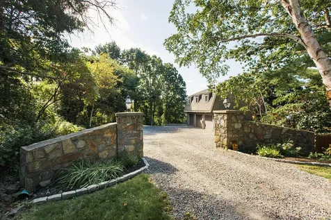 15 Algonac Road York ME 03902