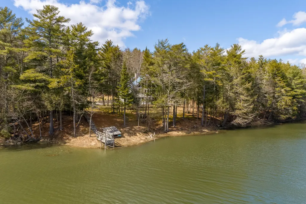 84 Whistlers Cove Road West Bath ME 04530