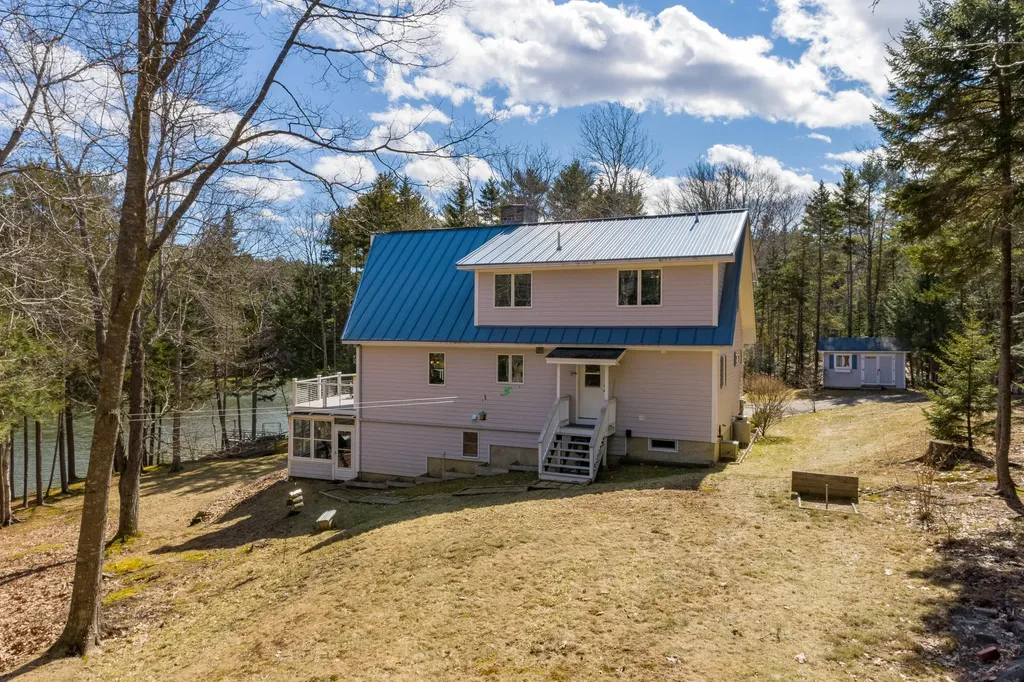 84 Whistlers Cove Road West Bath ME 04530