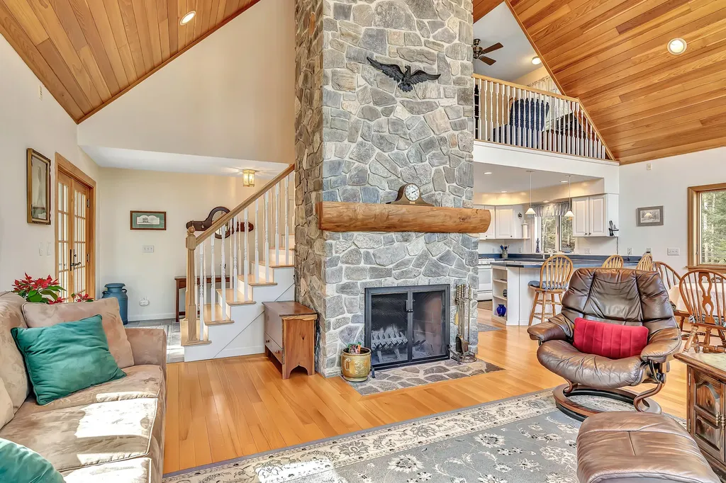 84 Whistlers Cove Road West Bath ME 04530