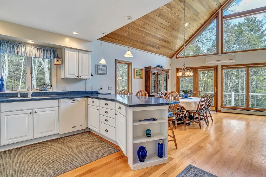 84 Whistlers Cove Road West Bath ME 04530