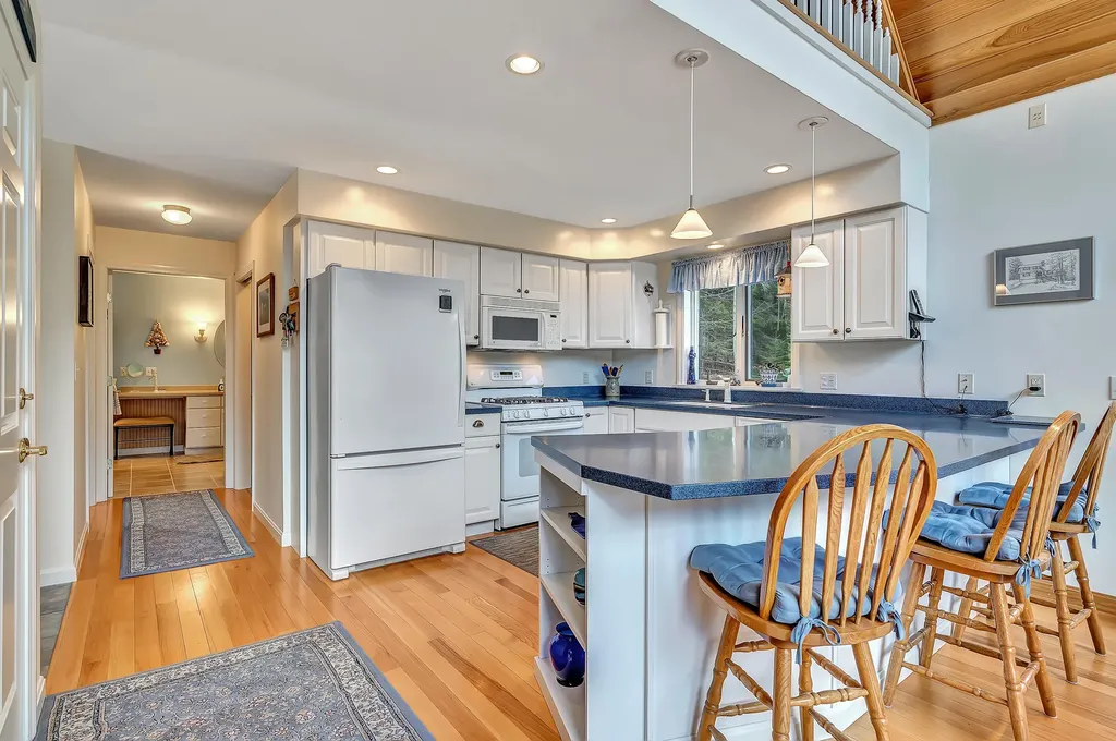 84 Whistlers Cove Road West Bath ME 04530