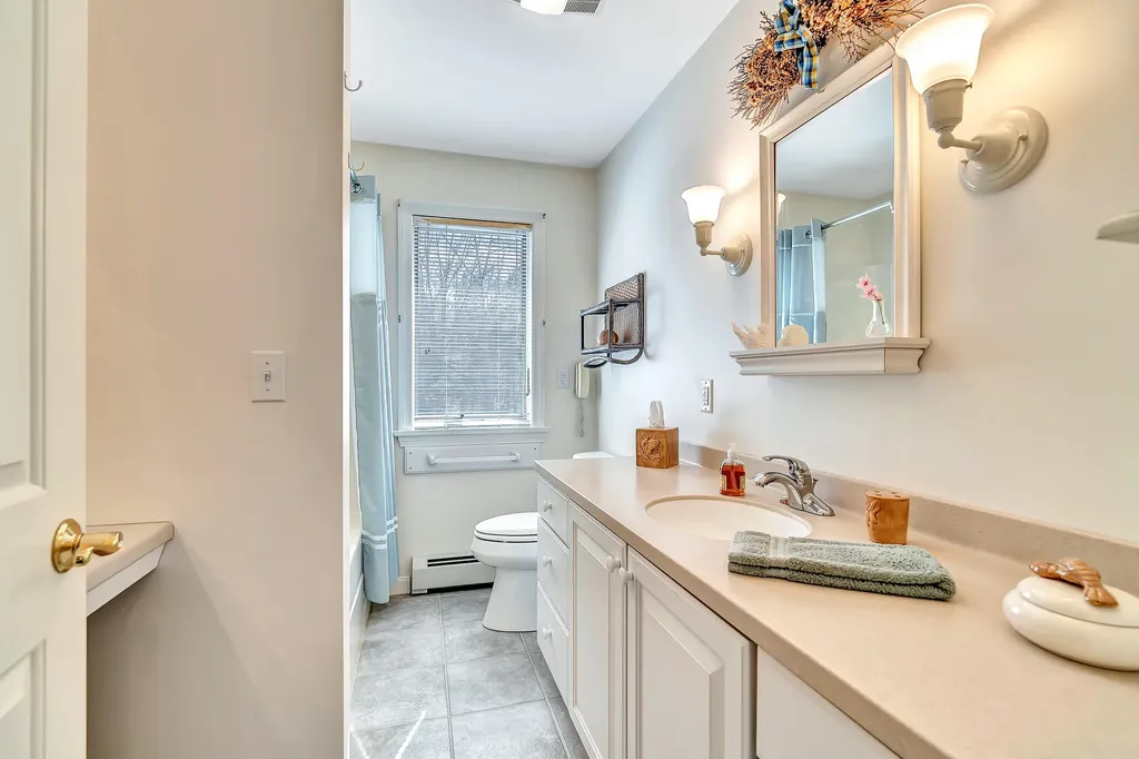 84 Whistlers Cove Road West Bath ME 04530