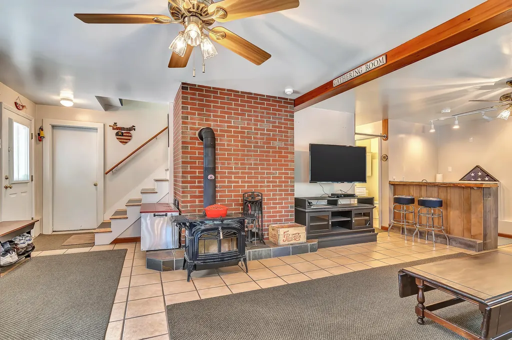 84 Whistlers Cove Road West Bath ME 04530