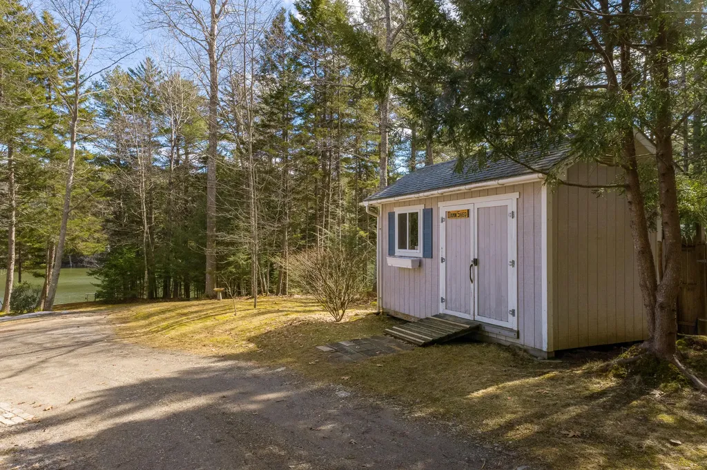 84 Whistlers Cove Road West Bath ME 04530