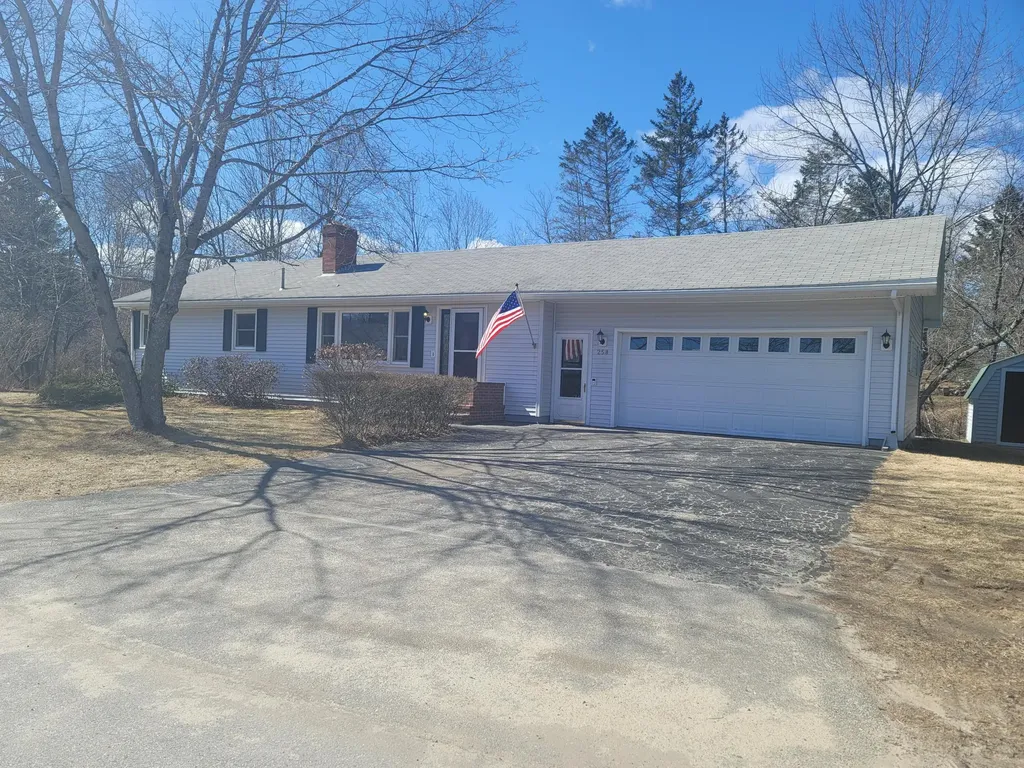 258 Central Avenue Lewiston ME 04240