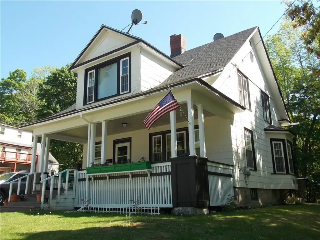 39 Park Street Dexter ME 04930