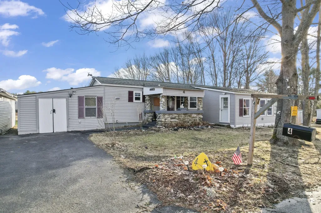 4 Franklin Street Lisbon ME 04250