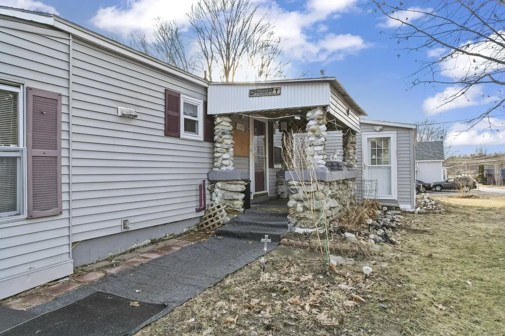 4 Franklin Street Lisbon ME 04250