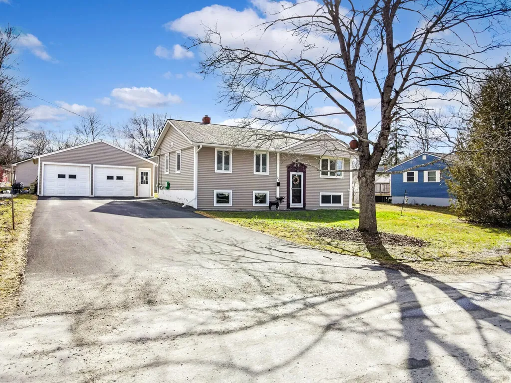 21 Marie Street Winslow ME 04901