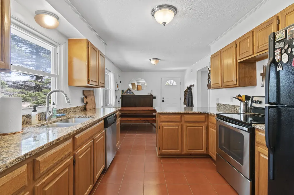 82 Bowie Hill Road Durham ME 04222