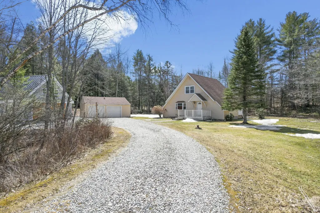 82 Bowie Hill Road Durham ME 04222