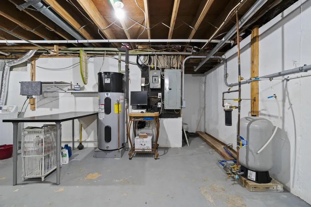 82 Bowie Hill Road Durham ME 04222