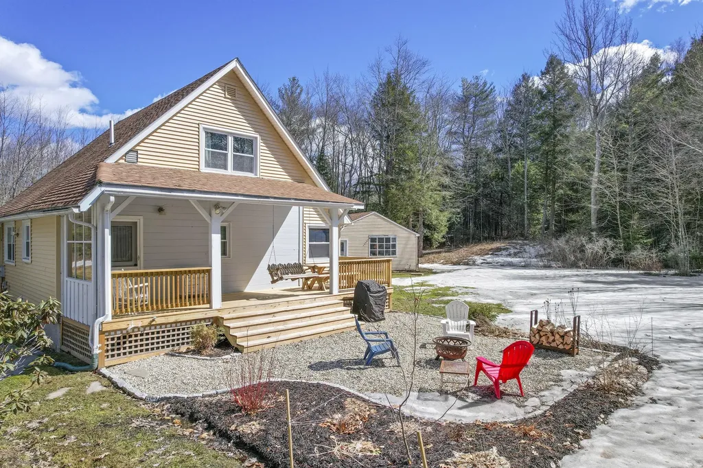 82 Bowie Hill Road Durham ME 04222