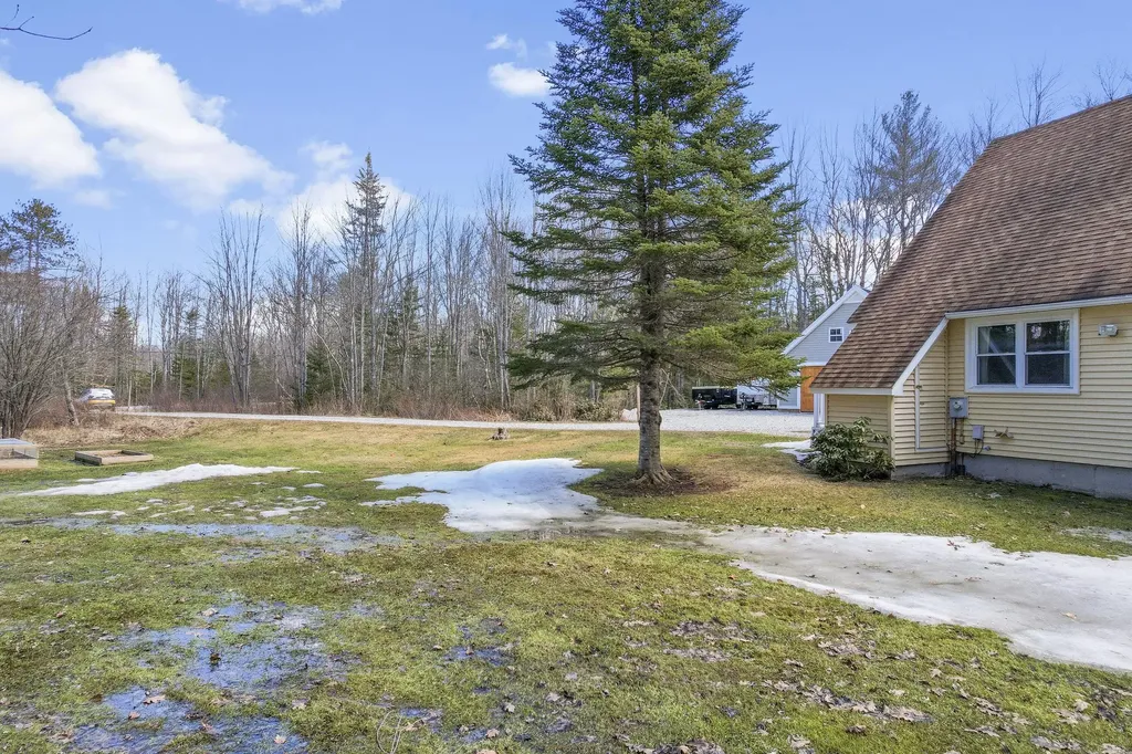 82 Bowie Hill Road Durham ME 04222