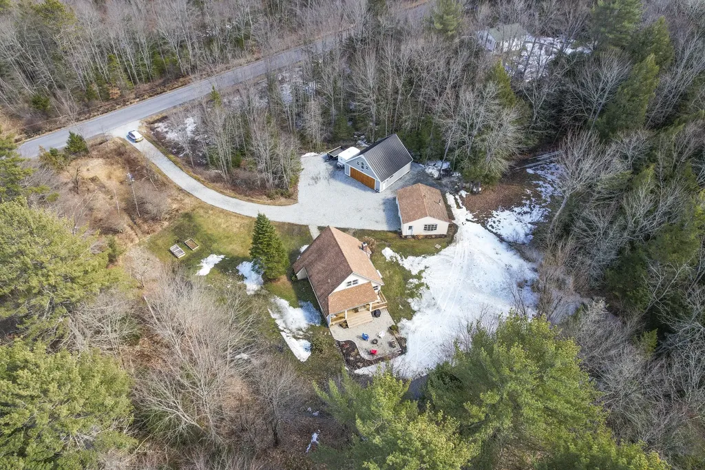 82 Bowie Hill Road Durham ME 04222