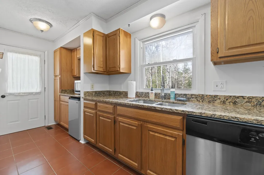 82 Bowie Hill Road Durham ME 04222