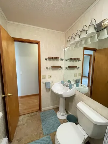 360 Belgrade Road Oakland ME 04963