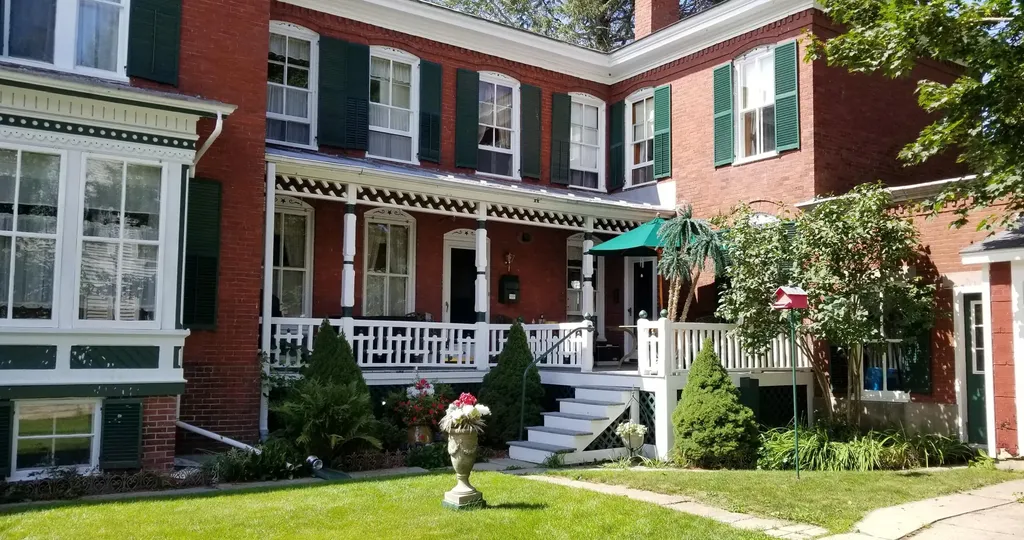 7 Jordan Avenue Brunswick ME 04011