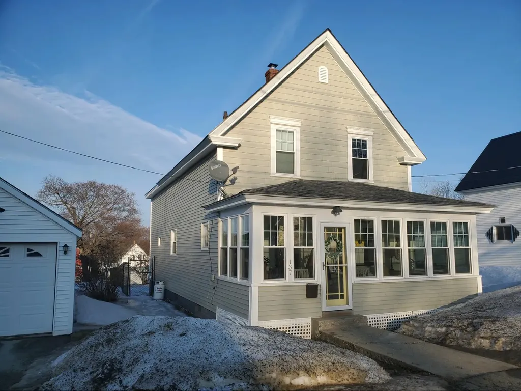 137 Lincoln Street Millinocket ME 04462