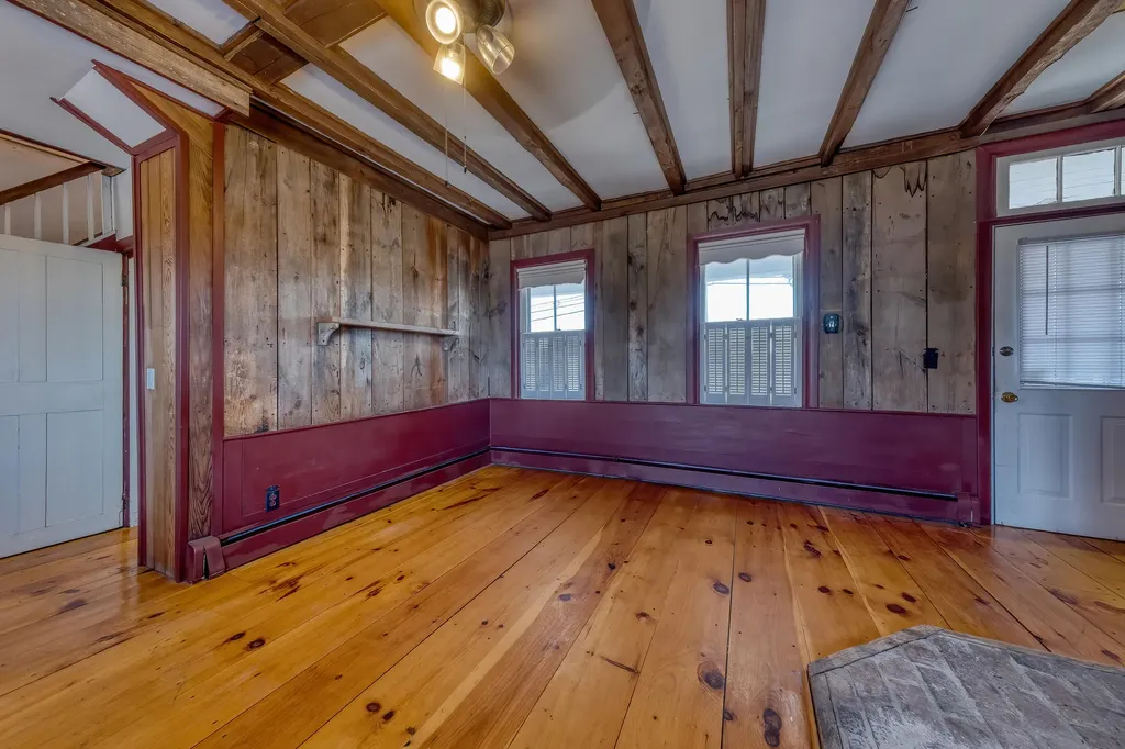 552 Main Street Damariscotta ME 04543