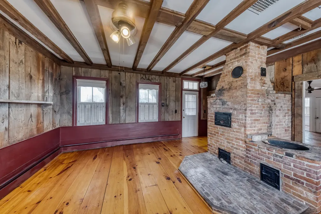 552 Main Street Damariscotta ME 04543