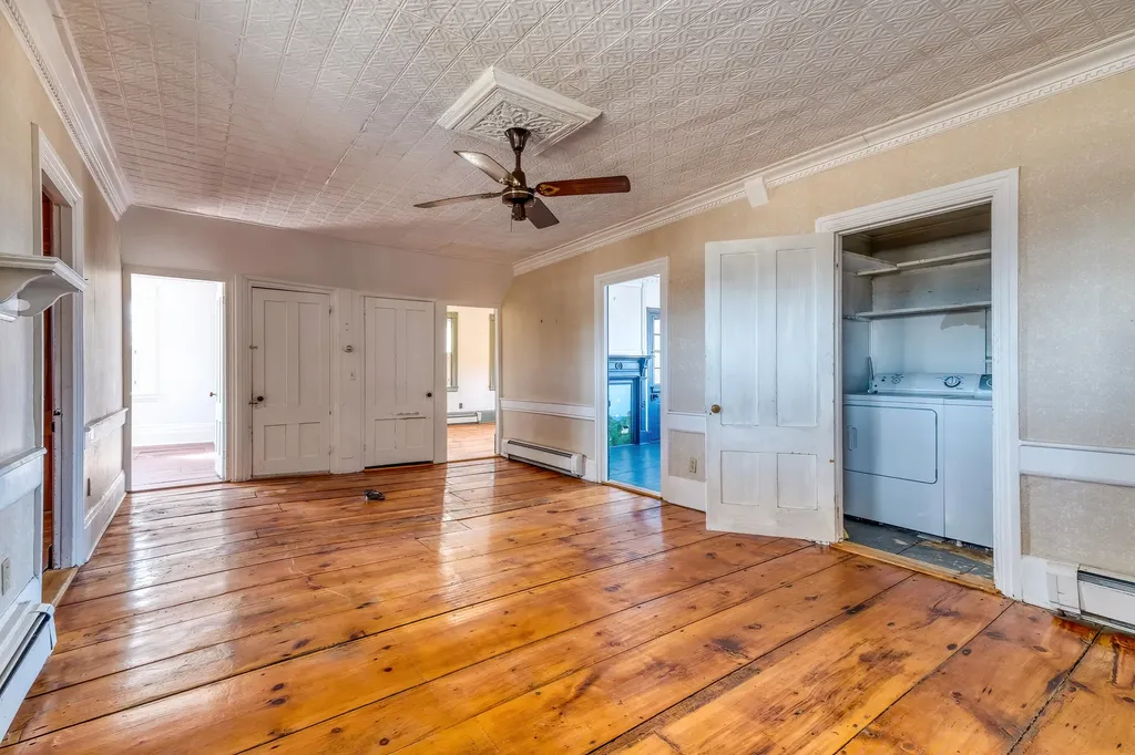 552 Main Street Damariscotta ME 04543