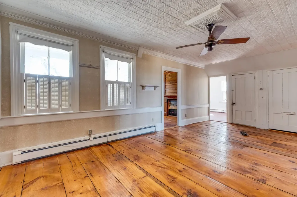 552 Main Street Damariscotta ME 04543