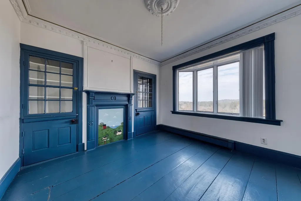 552 Main Street Damariscotta ME 04543