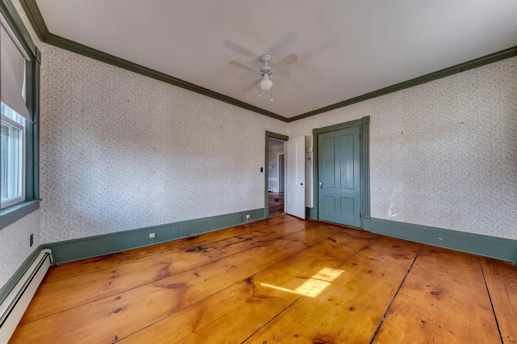 552 Main Street Damariscotta ME 04543