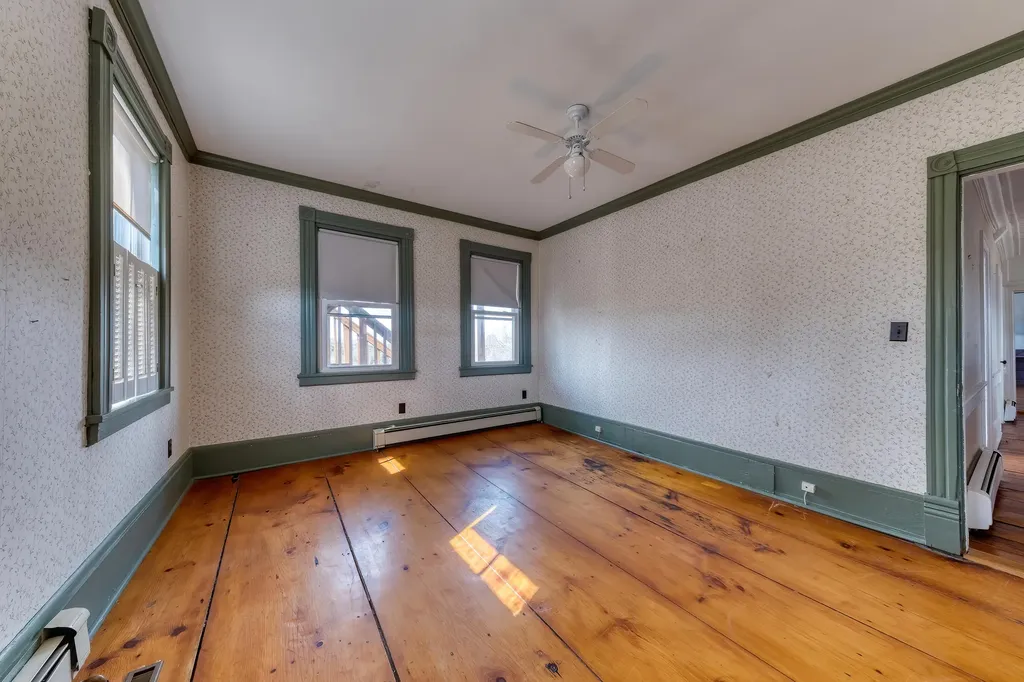552 Main Street Damariscotta ME 04543