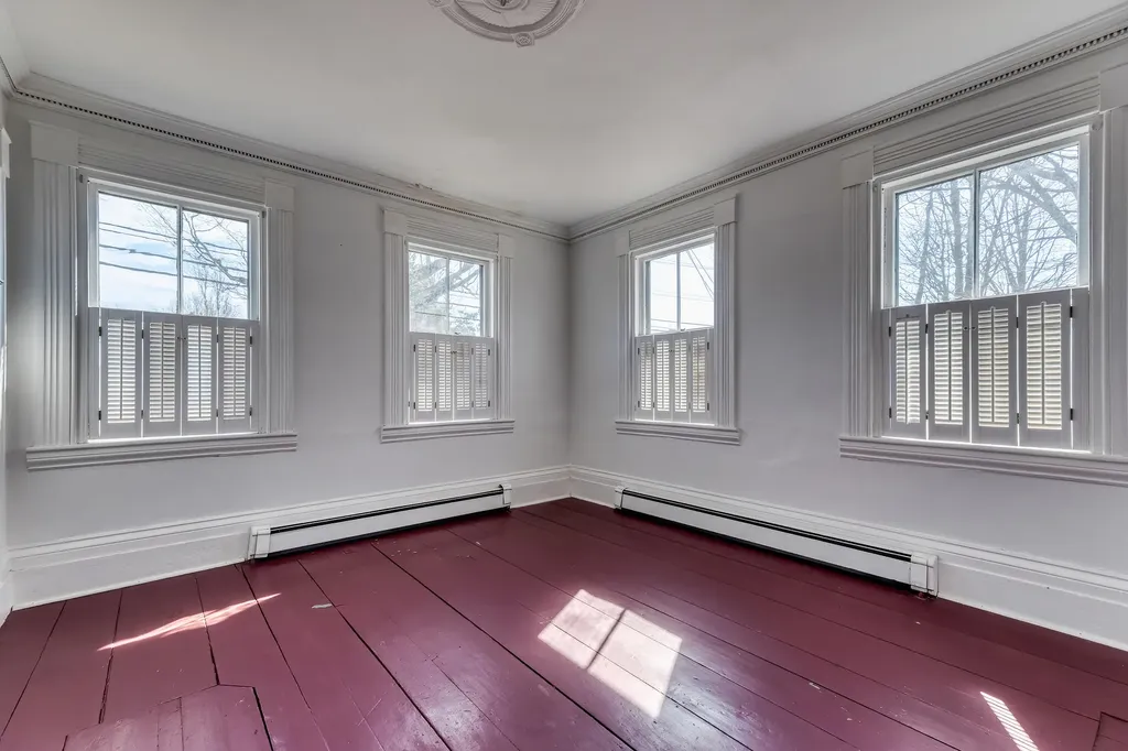 552 Main Street Damariscotta ME 04543