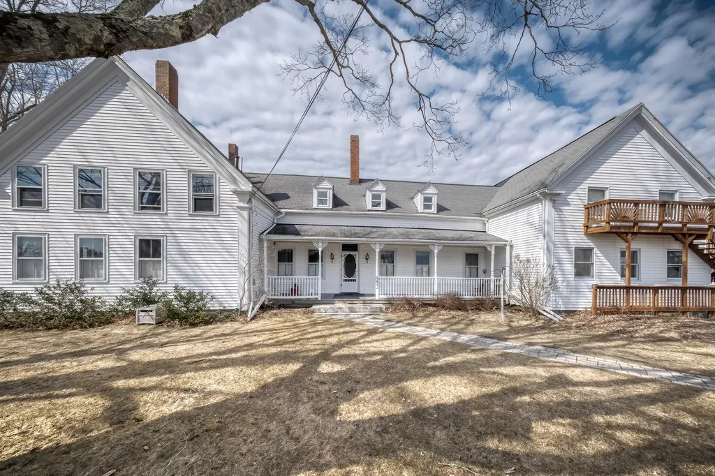 552 Main Street Damariscotta ME 04543