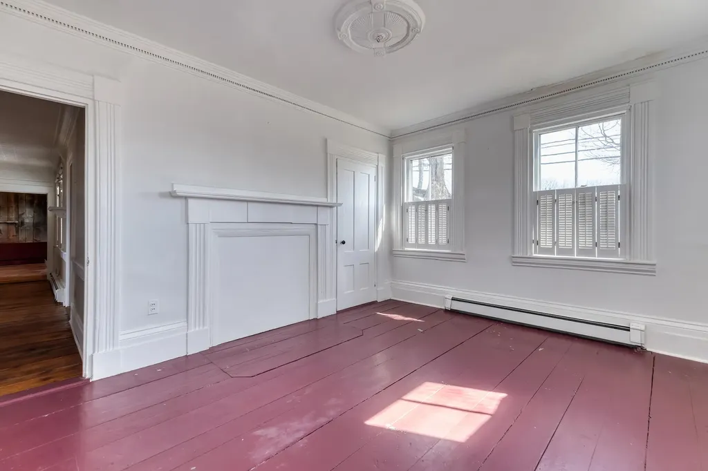 552 Main Street Damariscotta ME 04543