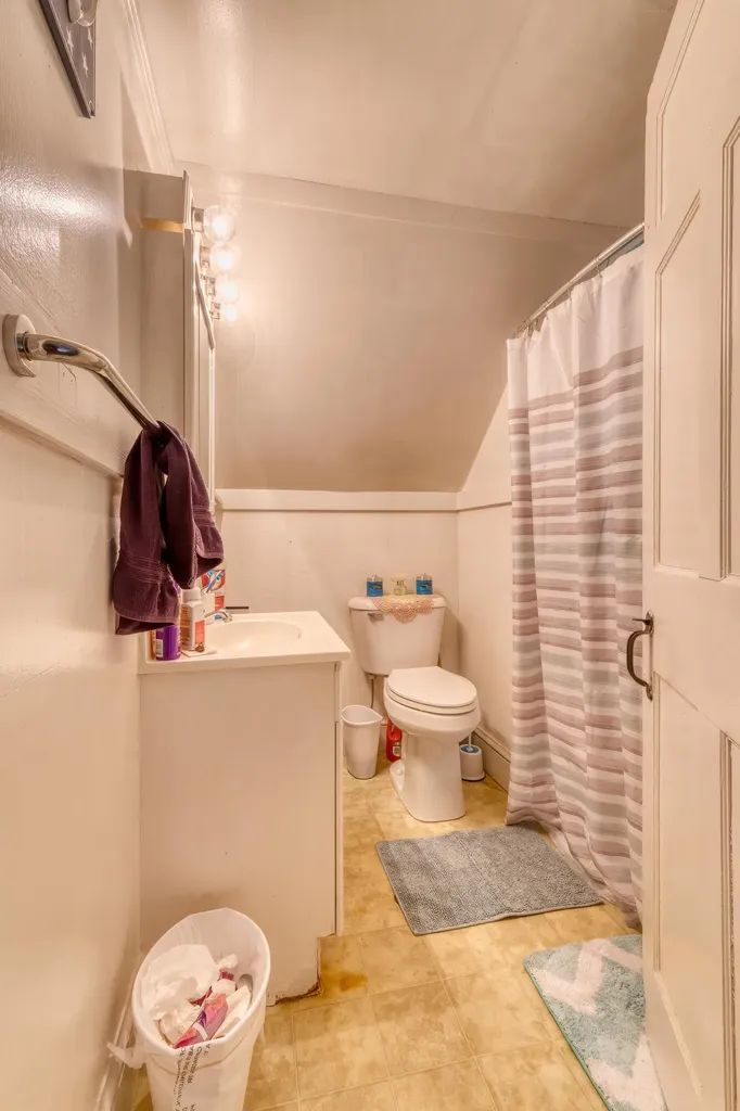 552 Main Street Damariscotta ME 04543